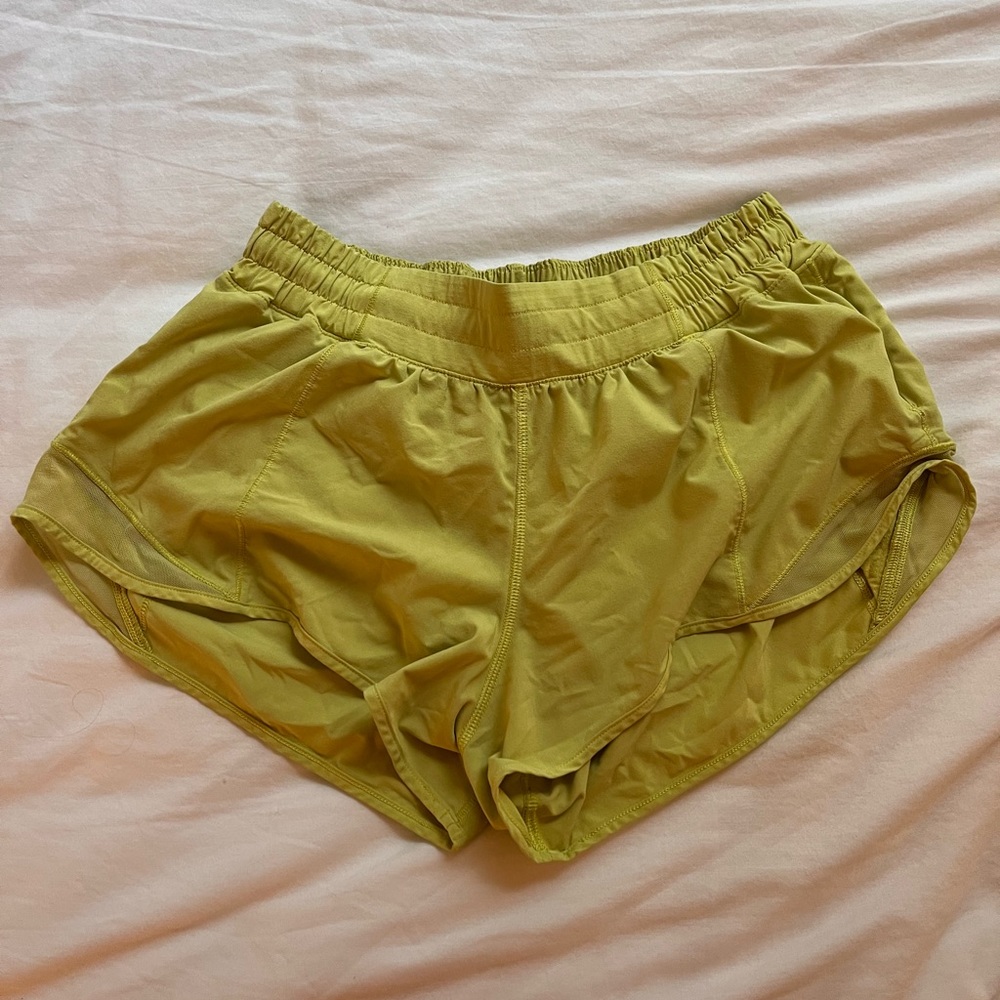 Lululemon Hotty Hots 2.5in